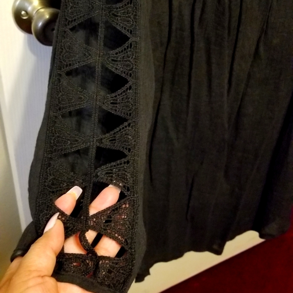 Blouse - Picture 2 of 2
